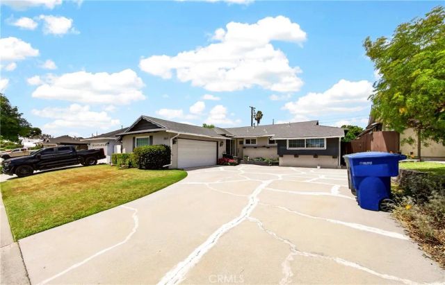 2571 Wilshire, La Habra, CA 90631