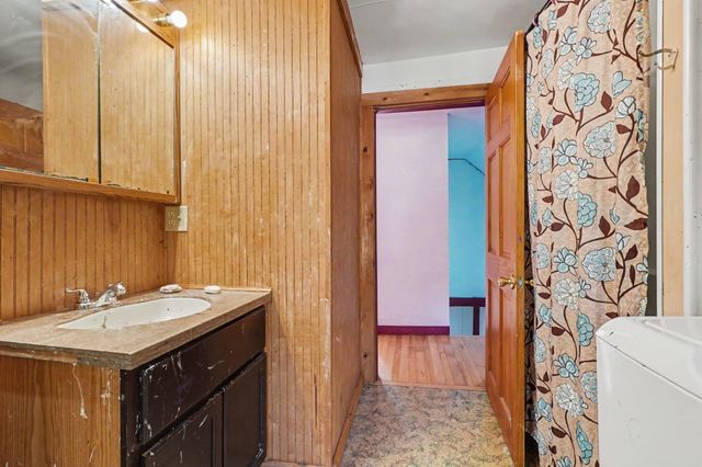 512 S Kinney Avenue, Mount Pleasant, MI 48858