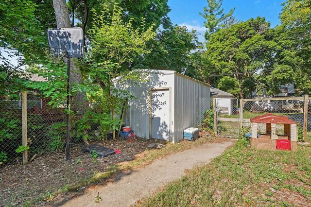 512 S Kinney Avenue, Mount Pleasant, MI 48858