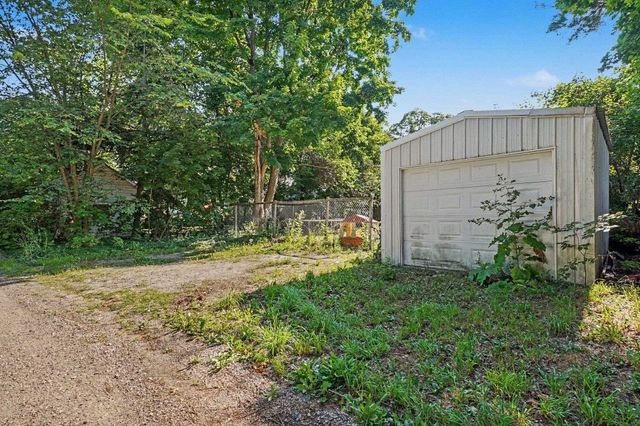 512 S Kinney Avenue, Mount Pleasant, MI 48858