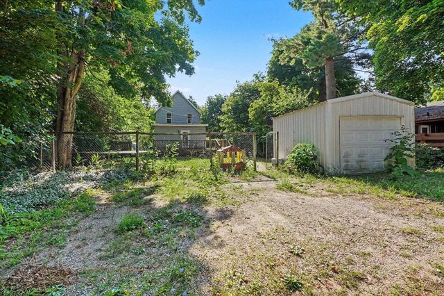 512 S Kinney Avenue, Mount Pleasant, MI 48858