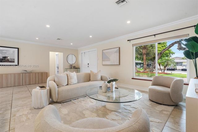 370 SE 12th Avenue, Pompano Beach, FL 33060