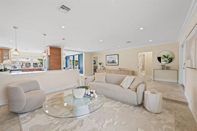 370 SE 12th Avenue, Pompano Beach, FL 33060