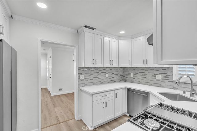 2101 E 63rd St, Long Beach, CA 90805