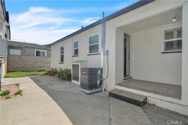 2101 E 63rd St, Long Beach, CA 90805