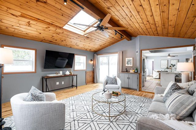 5975 W Green Brook DRIVE, Brown Deer, WI 53223