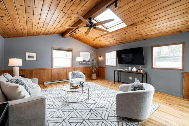 5975 W Green Brook DRIVE, Brown Deer, WI 53223