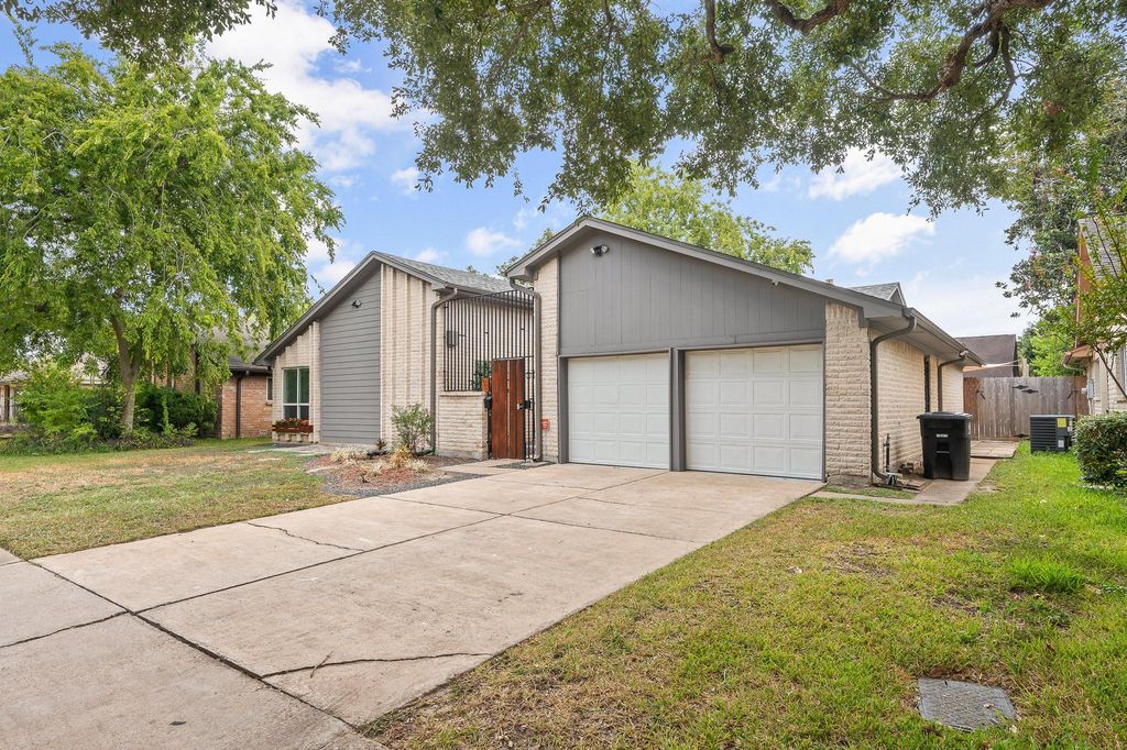 9411 Claridge Drive, Houston, TX 77031
