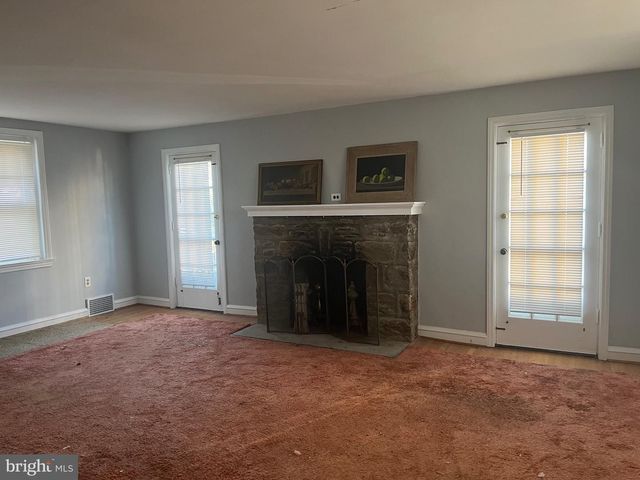 8012 HALSTEAD ST, Philadelphia, PA 19111