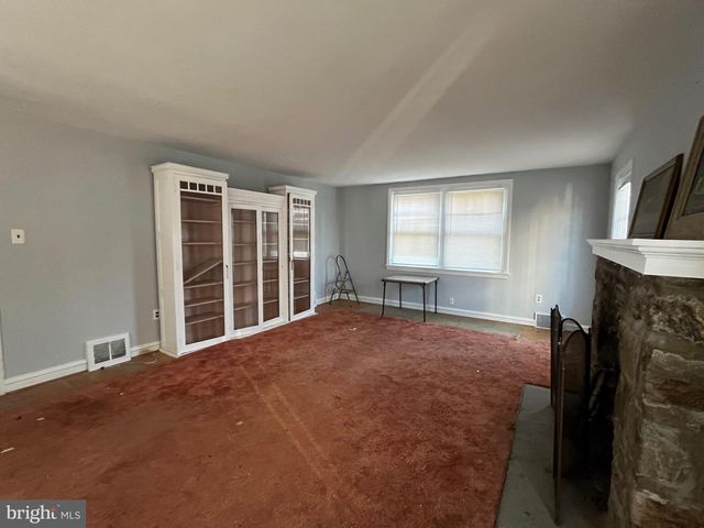 8012 HALSTEAD ST, Philadelphia, PA 19111