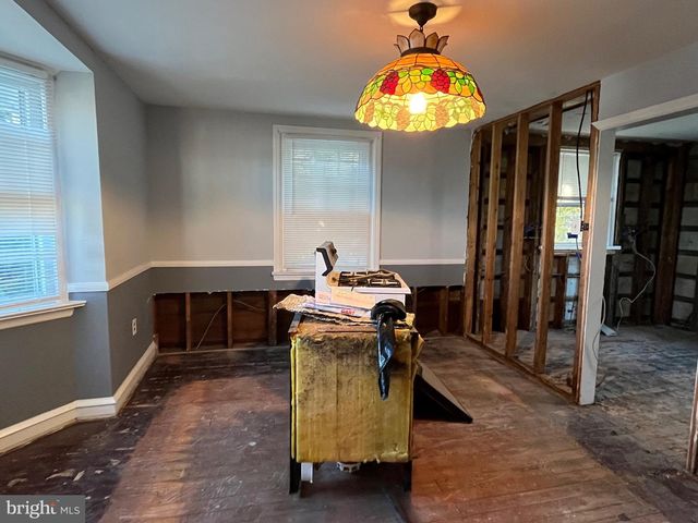 8012 HALSTEAD ST, Philadelphia, PA 19111