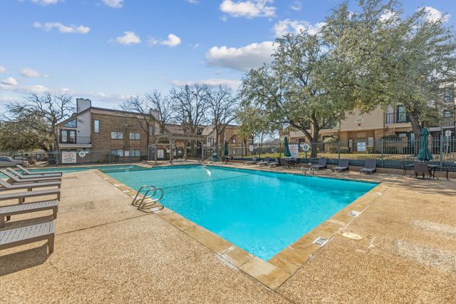 2301 Balsam Drive M209, Arlington, TX 76006