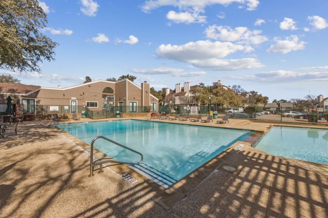 2301 Balsam Drive M209, Arlington, TX 76006