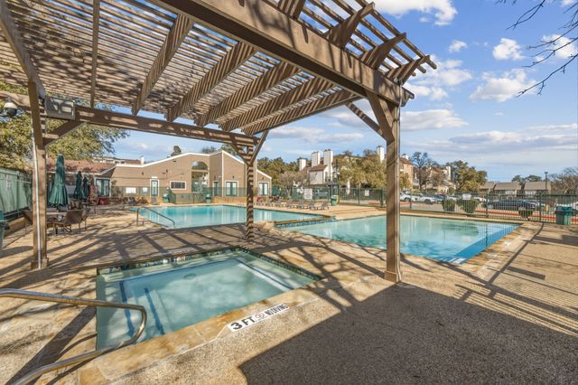 2301 Balsam Drive M209, Arlington, TX 76006