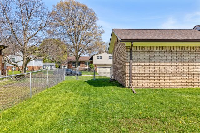 39259 N Blom Drive, Harrison Township, MI 48045
