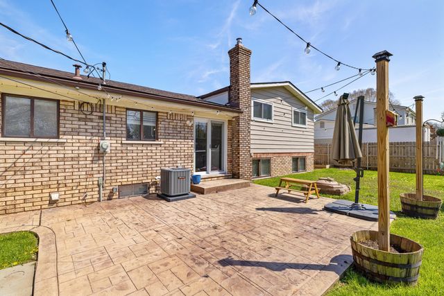 39259 N Blom Drive, Harrison Township, MI 48045