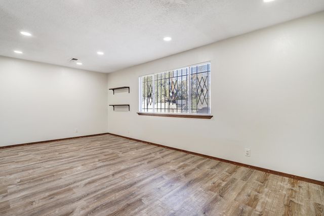 3704 Cheraz Road NE, Albuquerque, NM 87111