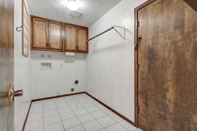 3704 Cheraz Road NE, Albuquerque, NM 87111