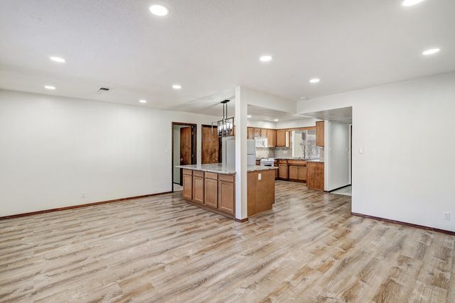 3704 Cheraz Road NE, Albuquerque, NM 87111