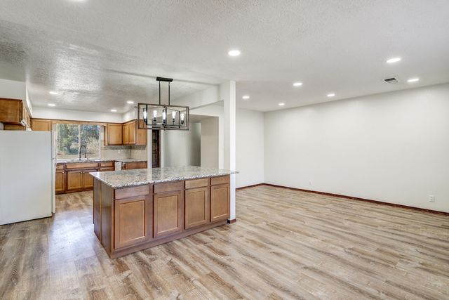 3704 Cheraz Road NE, Albuquerque, NM 87111