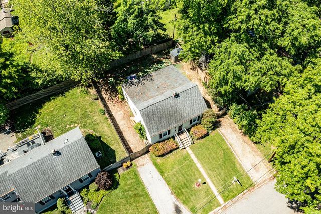 8 GARRETT RD, Wilmington, DE 19809