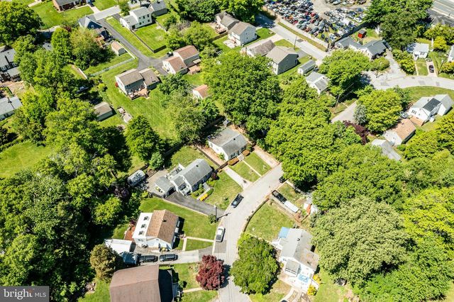 8 GARRETT RD, Wilmington, DE 19809