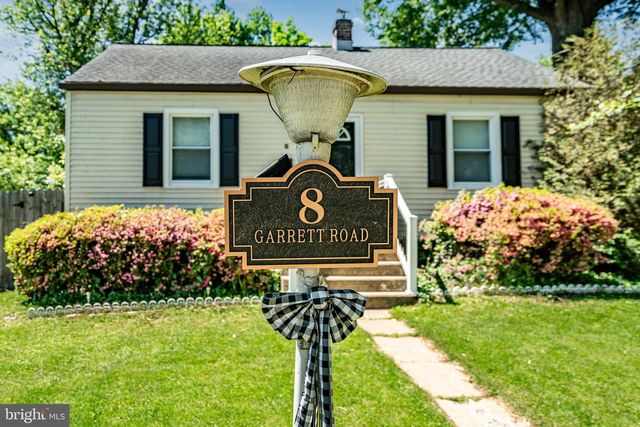 8 GARRETT RD, Wilmington, DE 19809