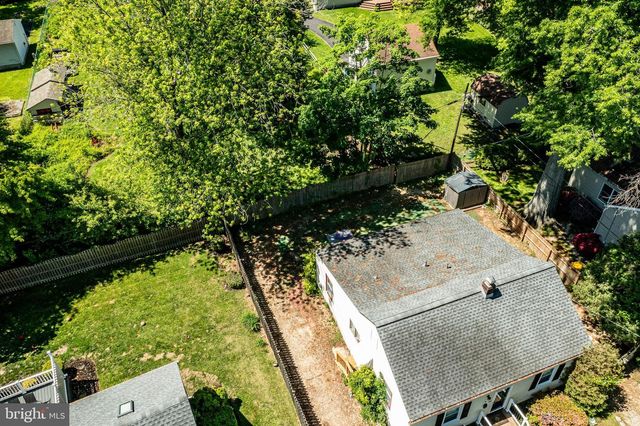 8 GARRETT RD, Wilmington, DE 19809
