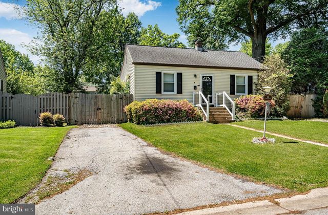 8 GARRETT RD, Wilmington, DE 19809