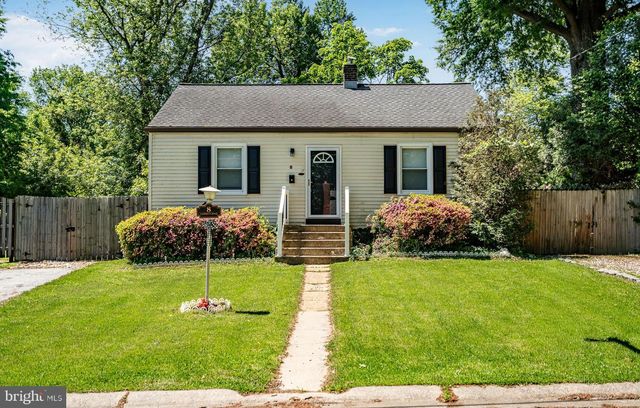 8 GARRETT RD, Wilmington, DE 19809