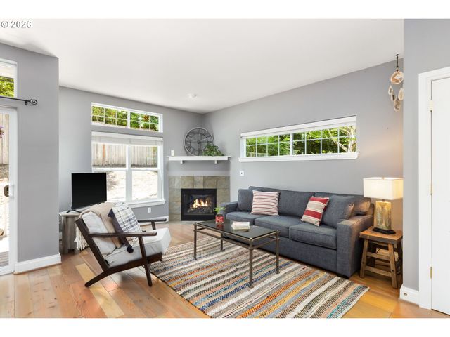 12398 Sw MEADER Way, Beaverton, OR 97008