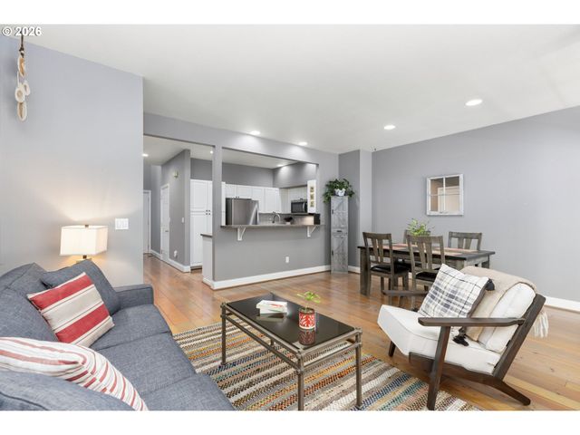 12398 Sw MEADER Way, Beaverton, OR 97008