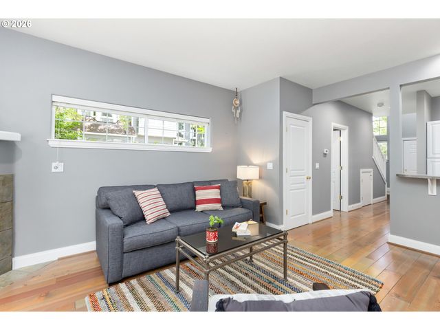12398 Sw MEADER Way, Beaverton, OR 97008