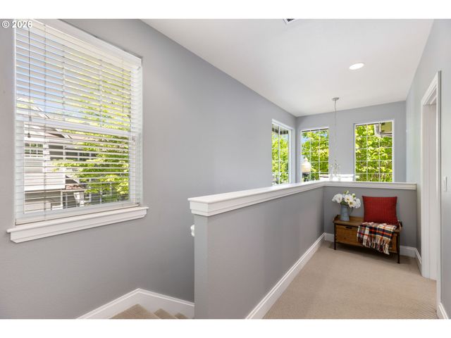 12398 Sw MEADER Way, Beaverton, OR 97008