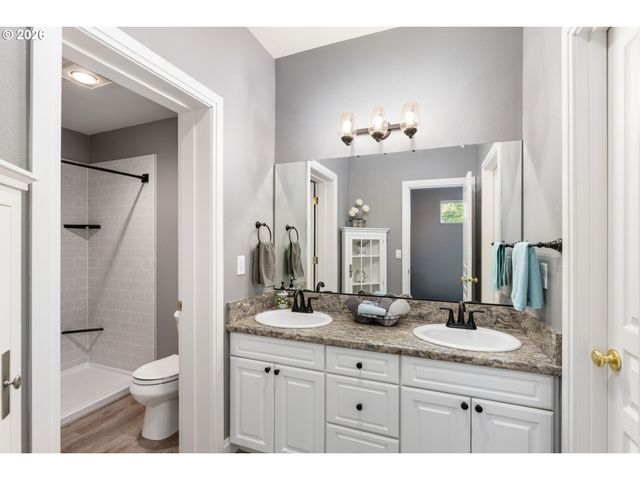 12398 Sw MEADER Way, Beaverton, OR 97008