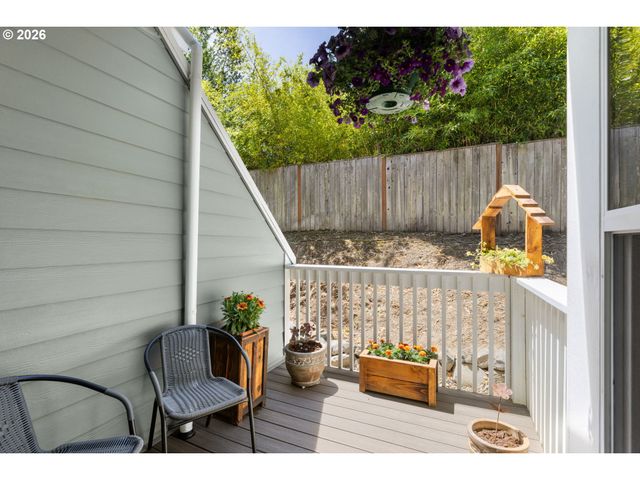 12398 Sw MEADER Way, Beaverton, OR 97008
