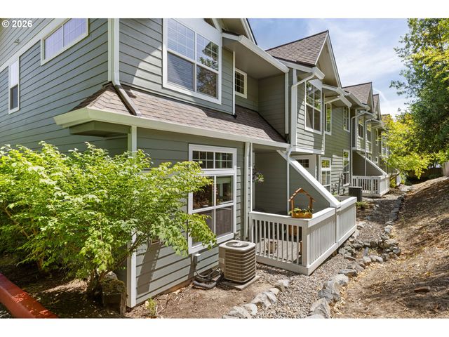 12398 Sw MEADER Way, Beaverton, OR 97008