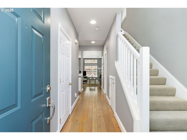 12398 Sw MEADER Way, Beaverton, OR 97008