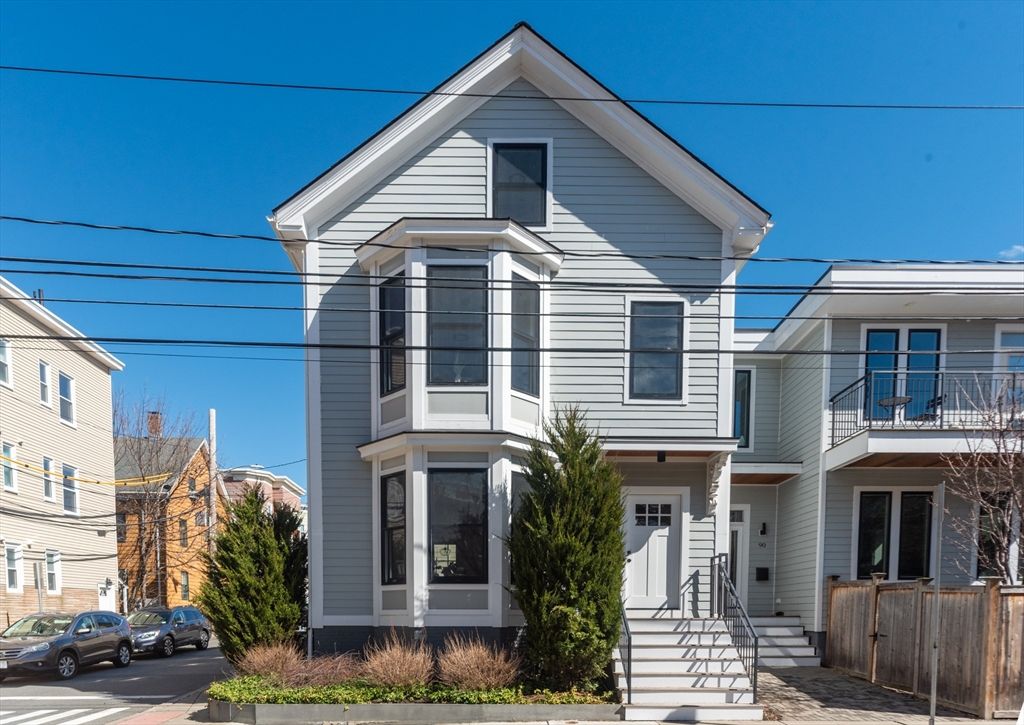 88 Line St 88, Somerville, MA 02143