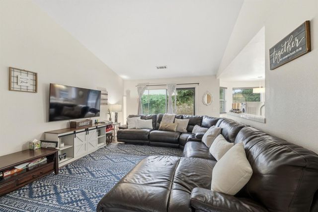 1577 Anconia St, Oakdale, CA 95361