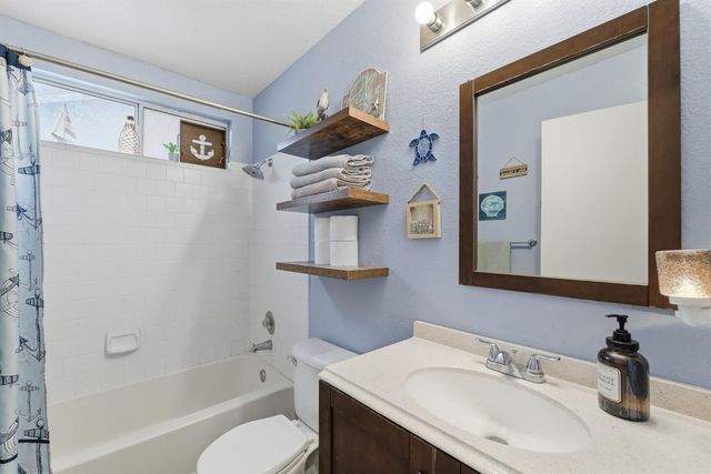 1577 Anconia St, Oakdale, CA 95361