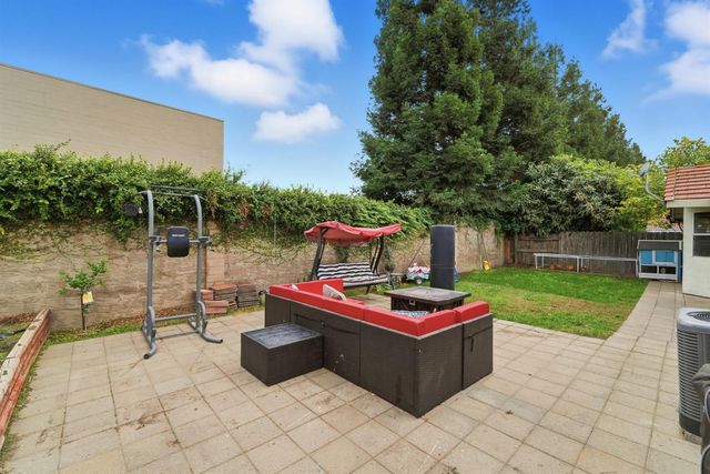 1577 Anconia St, Oakdale, CA 95361