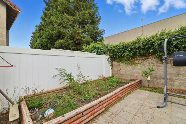 1577 Anconia St, Oakdale, CA 95361