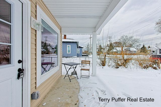 1221 Sanford Street, Muskegon City, MI 49441