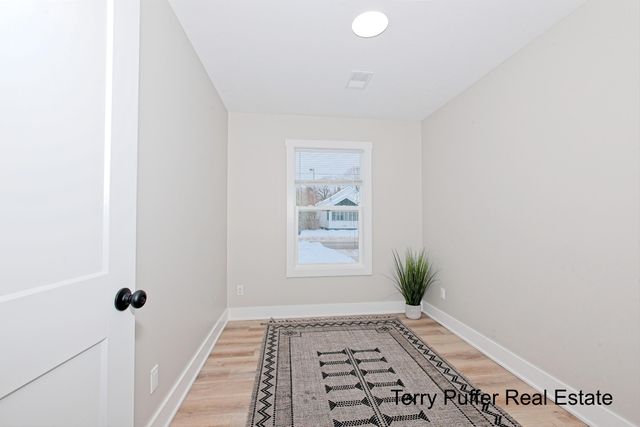 1221 Sanford Street, Muskegon City, MI 49441