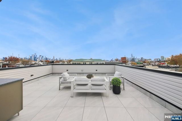 134 Hancock 3, Jersey City, NJ 07307