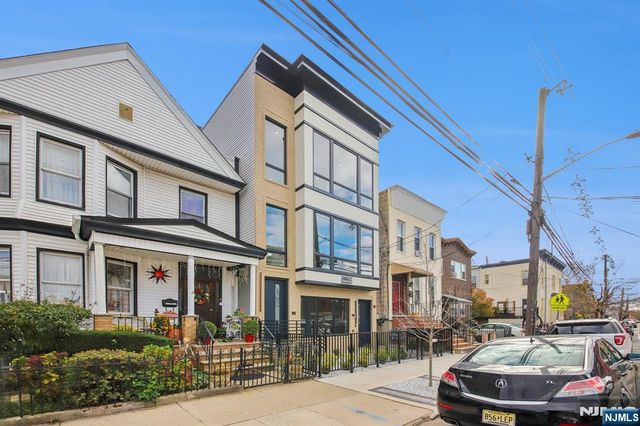 134 Hancock 3, Jersey City, NJ 07307