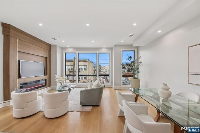 134 Hancock 3, Jersey City, NJ 07307