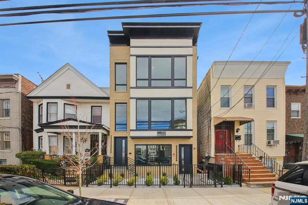 134 Hancock 3, Jersey City, NJ 07307