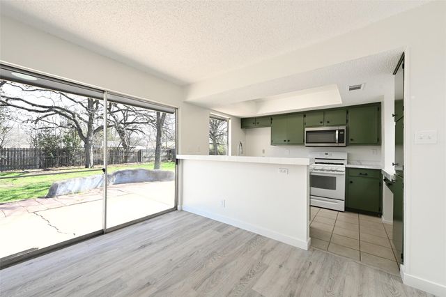 404 Northwood DR, Georgetown, TX 78628